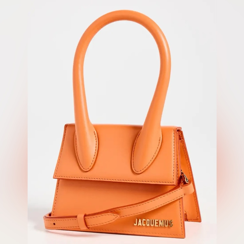 JACQUEMUS LE CHIQUITO MOYEN BAG